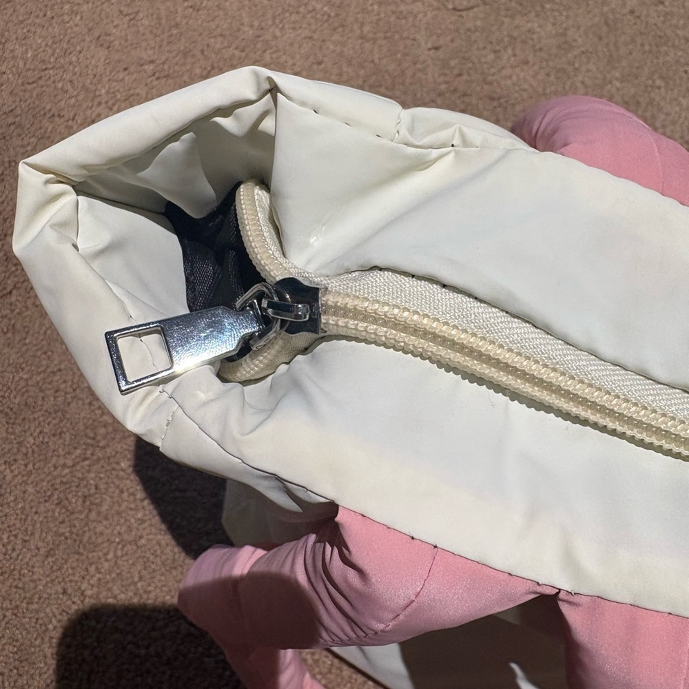 White and Pink puffer Tote with Cushioned Handles from Amazon - Picture 7 of 7